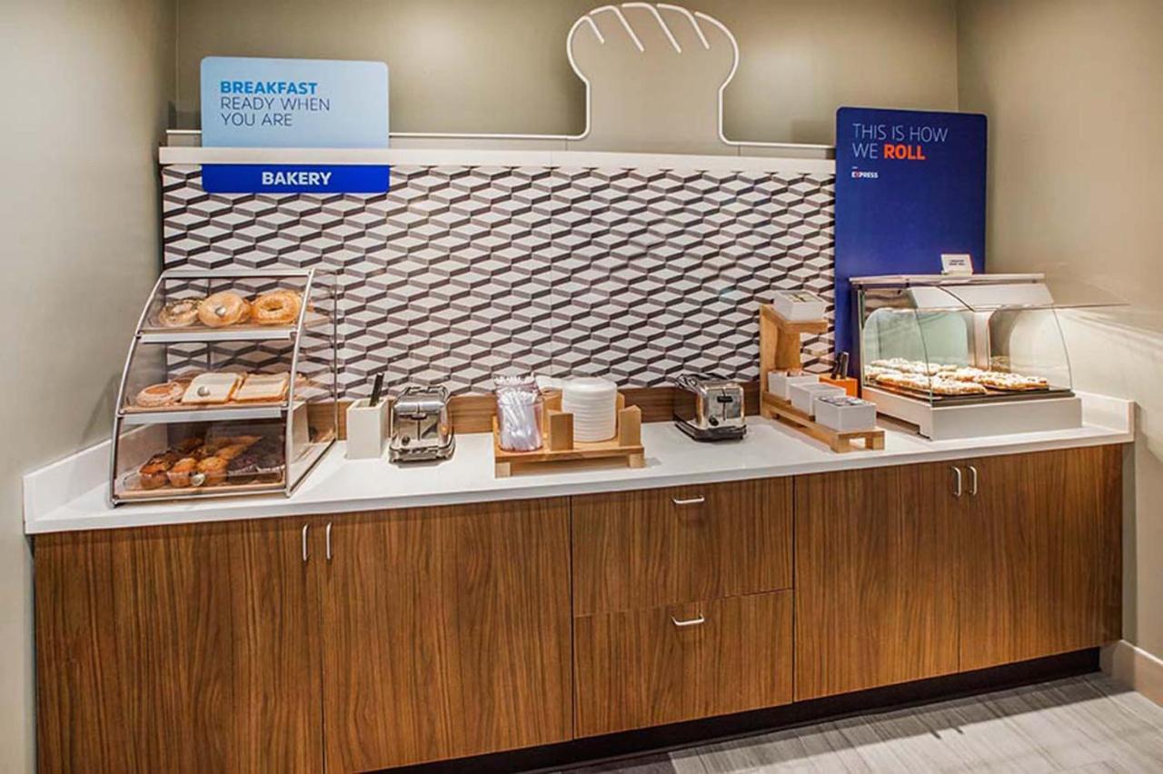 Holiday Inn Express Hotel & Suites Montgomery Boyd-Cooper Parkway By Ihg Εξωτερικό φωτογραφία